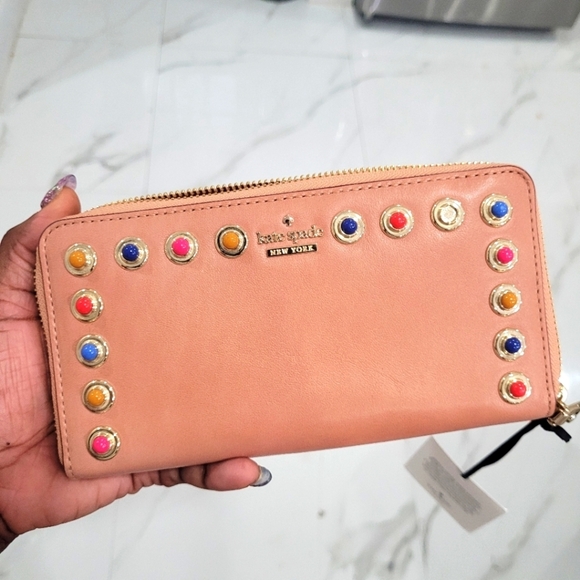 🔹️Kate Spade🔹️ Devoe Street Lacey Embellished large zip Continental Wallet - Picture 3 of 12